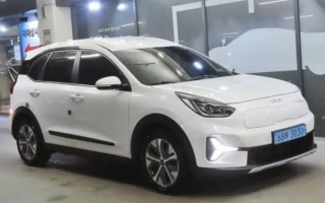 니로PHEV 중고차 니로 플러스 EV 에어 매물 사진 1 - 2022/08 74,762km